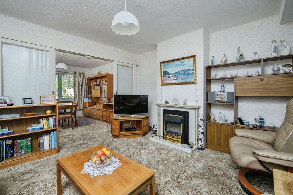 Property photo 3 of 23 Pbox-Img.Jpg