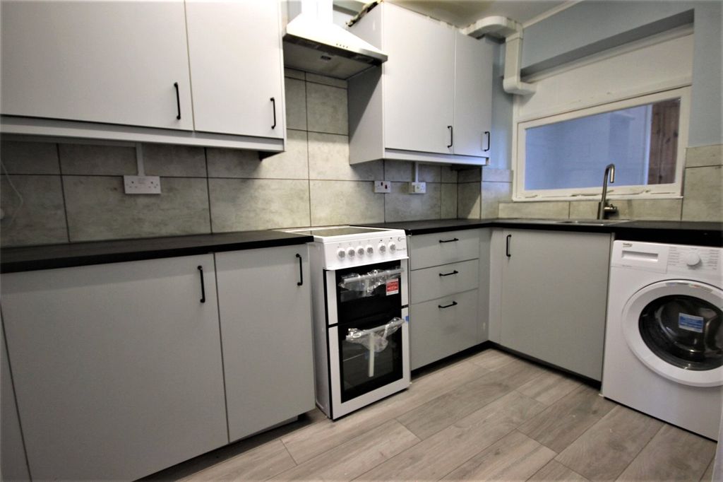 Property photo 1 of 16 Kitchen