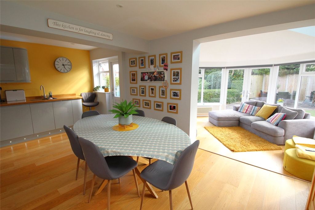 Property photo 3 of 21 Picture No. 05
