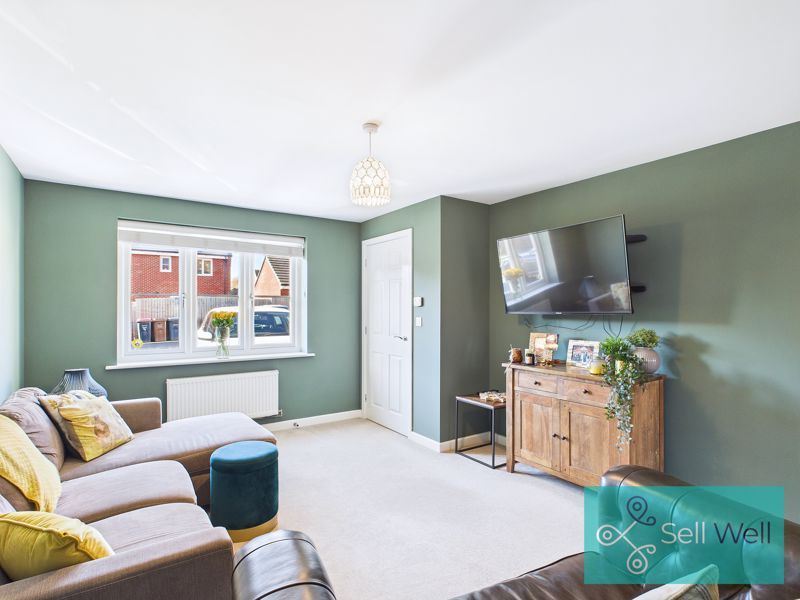 Property photo 2 of 21 Living Room