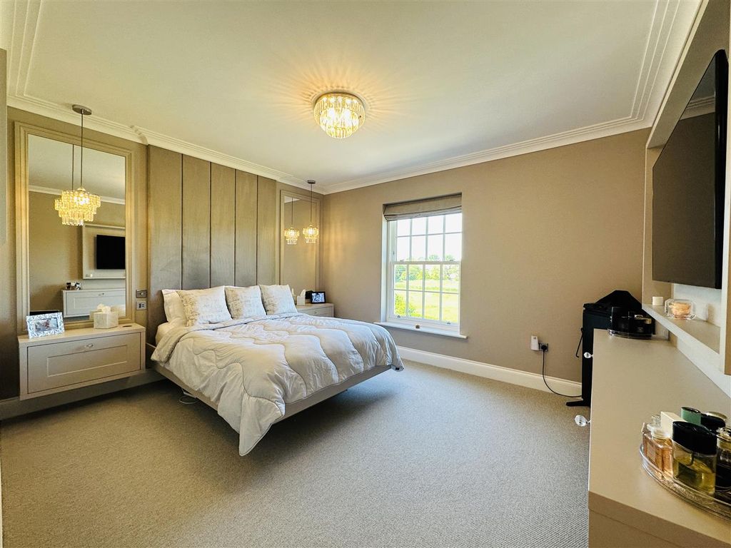 Property photo 3 of 38 Principle Bedroom