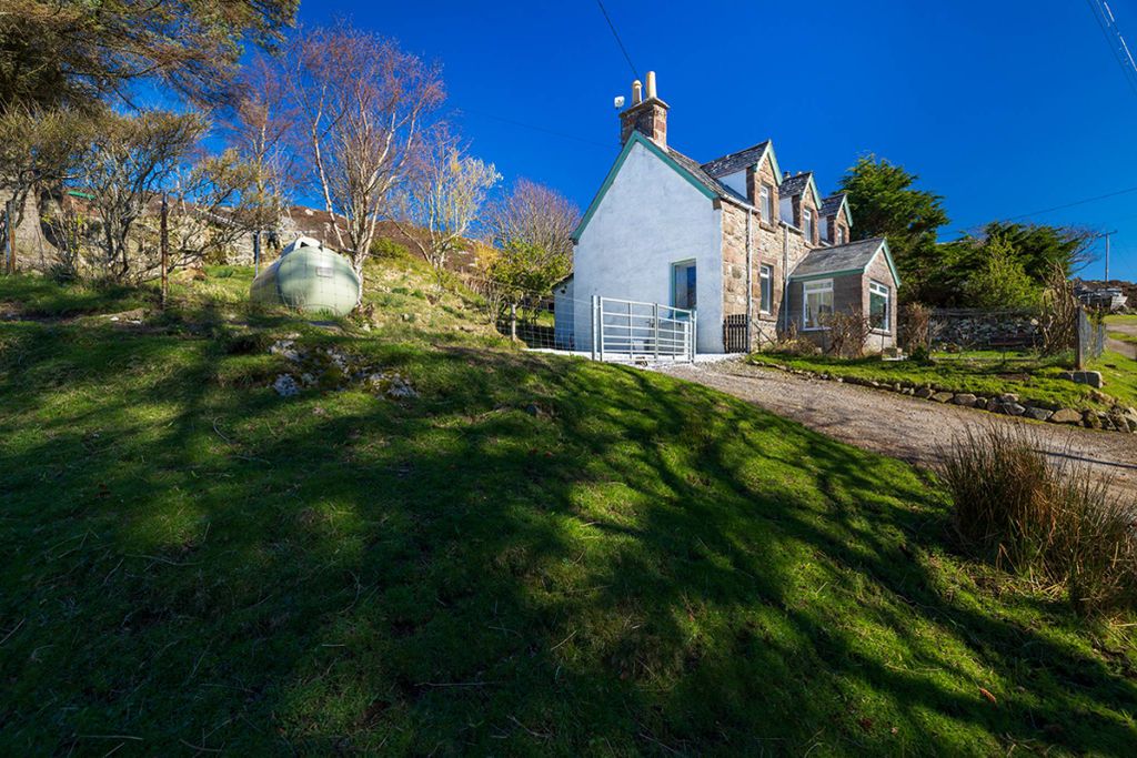 Property photo 1 of 27