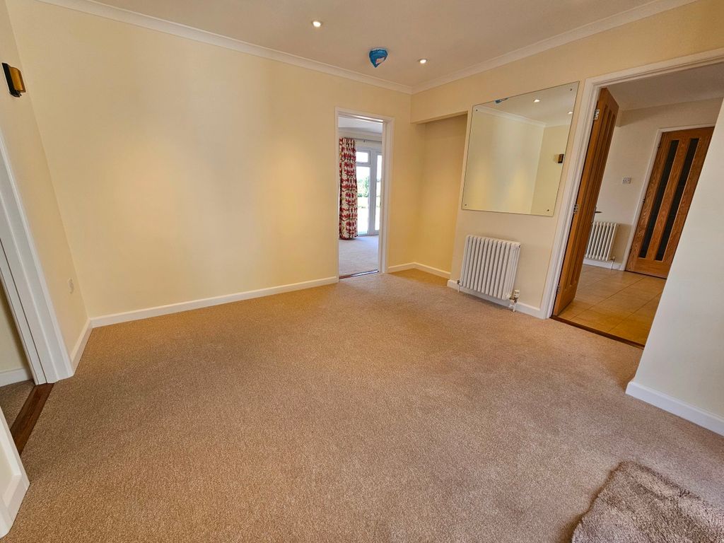 Property photo 3 of 35