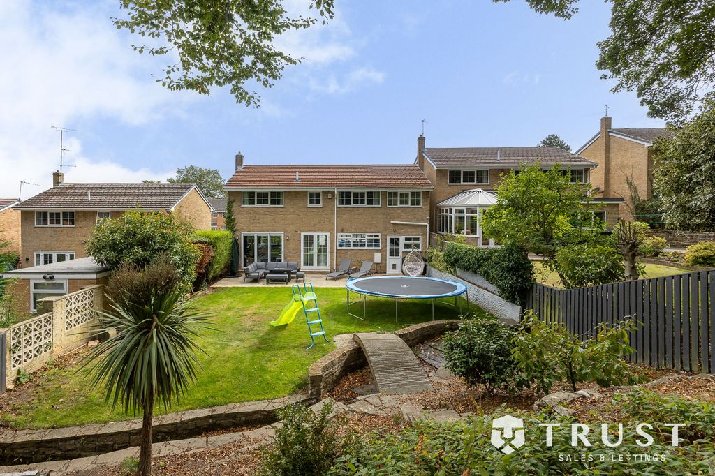 Property photo 3 of 58
