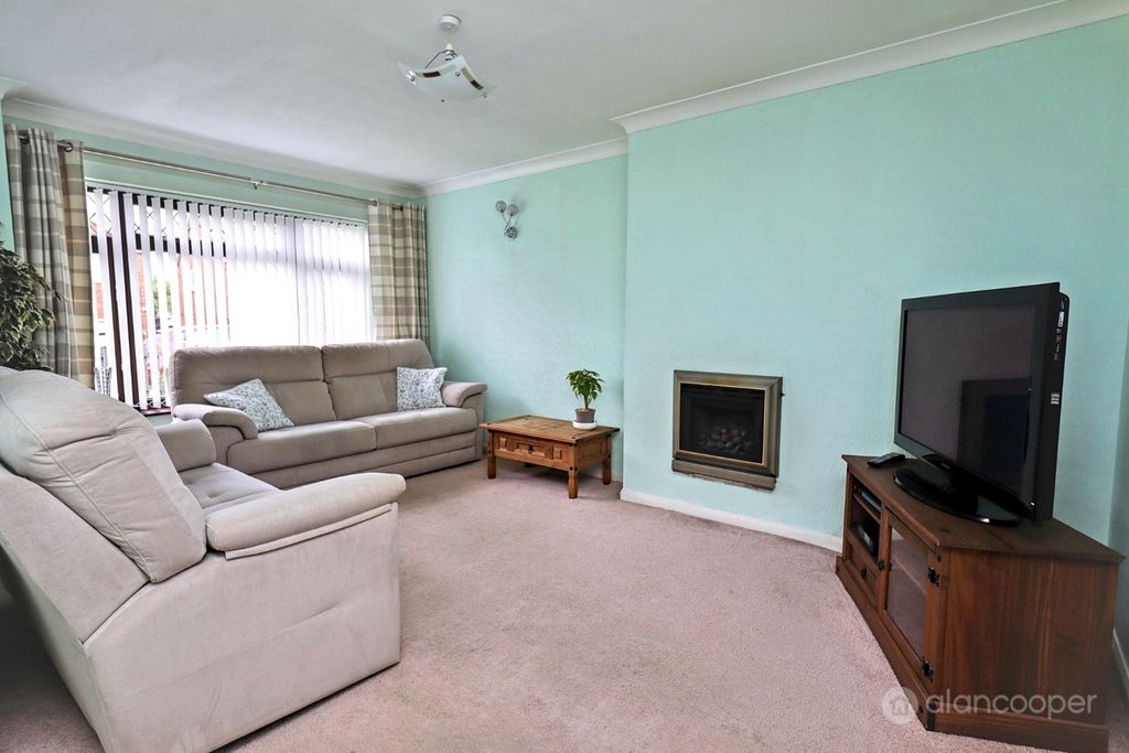Property photo 2 of 26 5213333