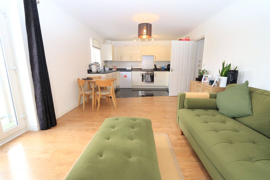 Property photo 3 of 10 Picture No. 05