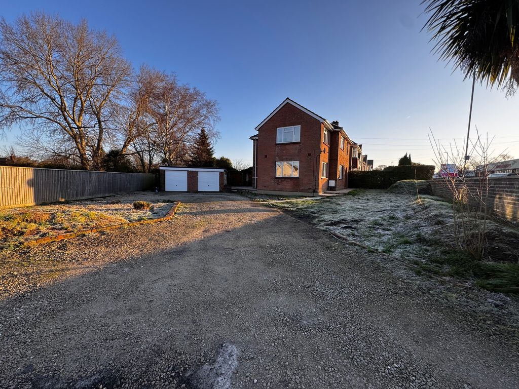 Property photo 1 of 2 Image