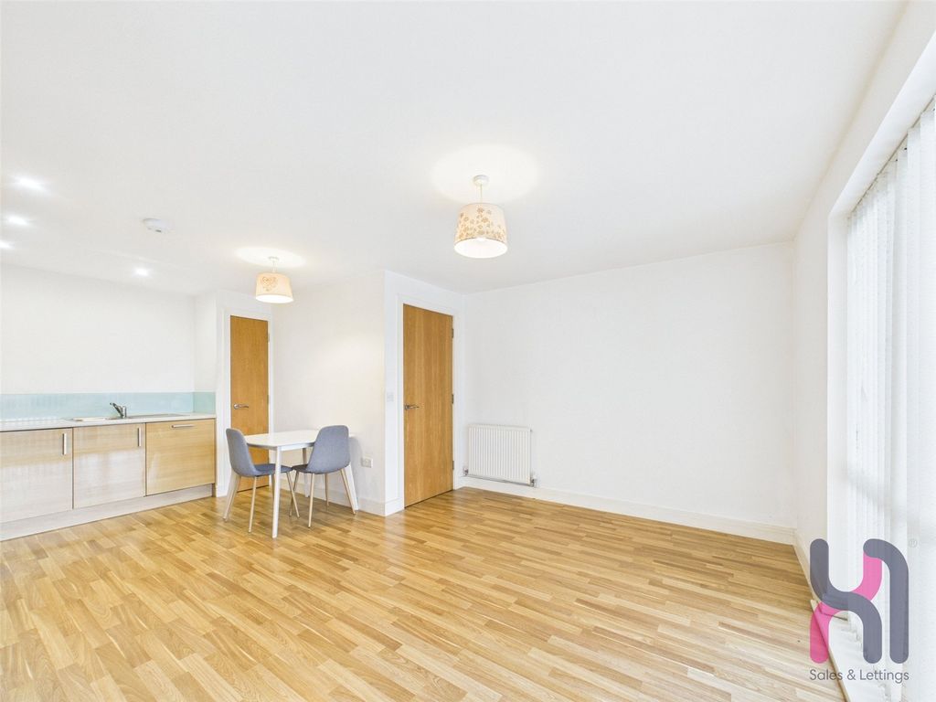 Property photo 1 of 9 Picture No. 06