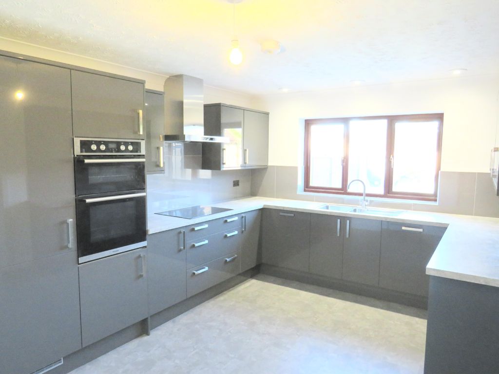 Property photo 2 of 17 View