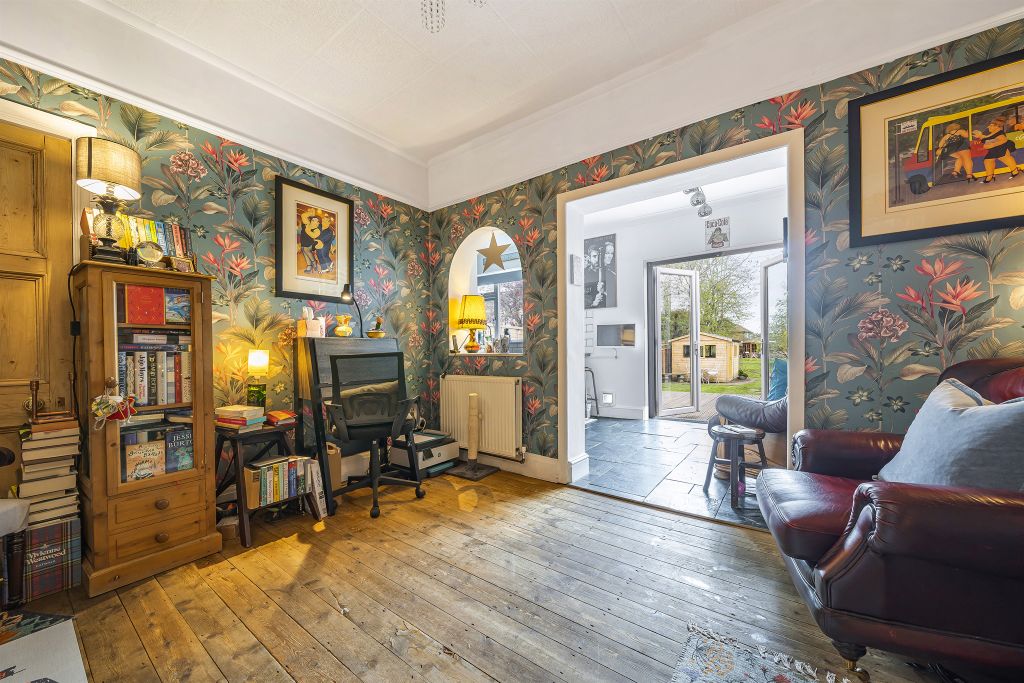Property photo 3 of 11