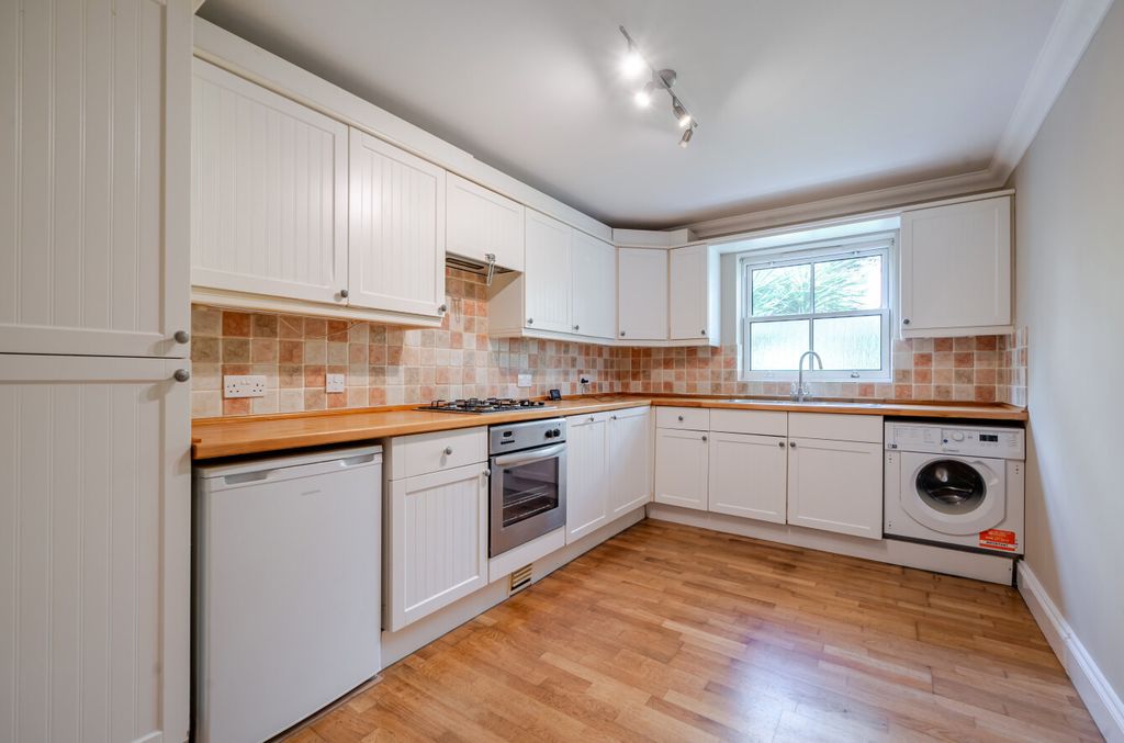 Property photo 3 of 17 1463898-7-6A0Ace2...