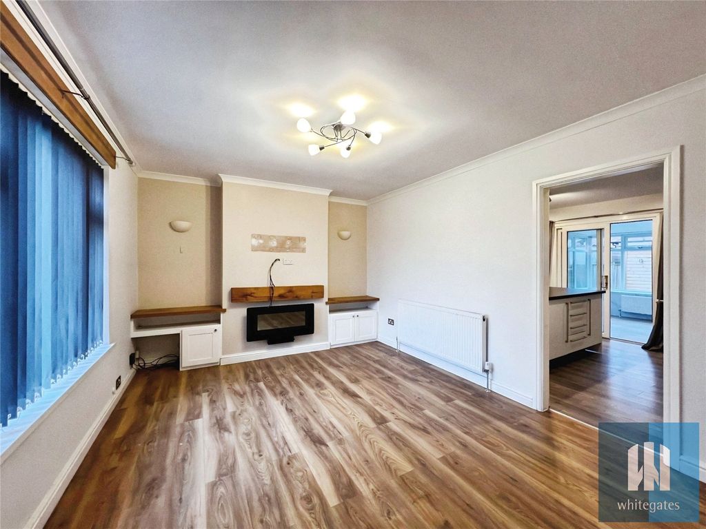 Property photo 2 of 19 Picture No. 10