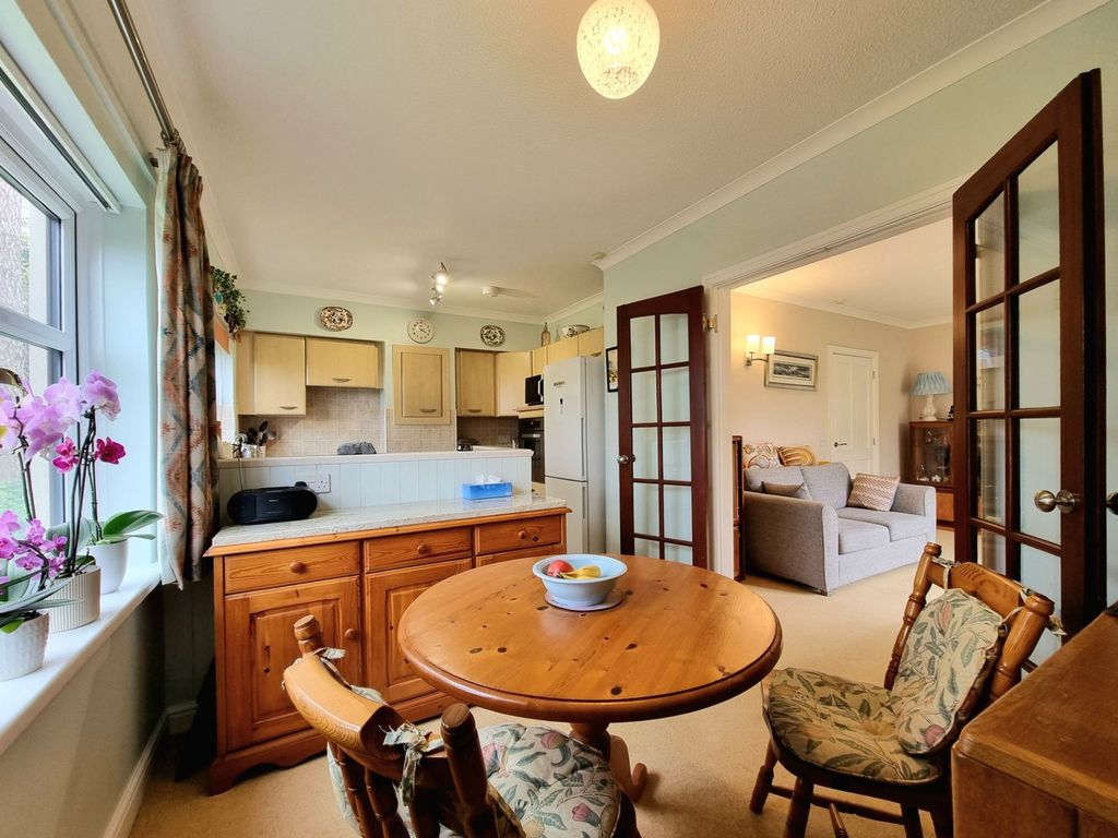 Property photo 2 of 34