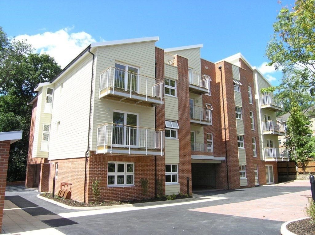 Property photo 1 of 8