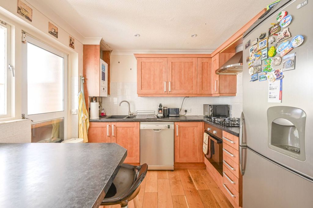 Property photo 3 of 15