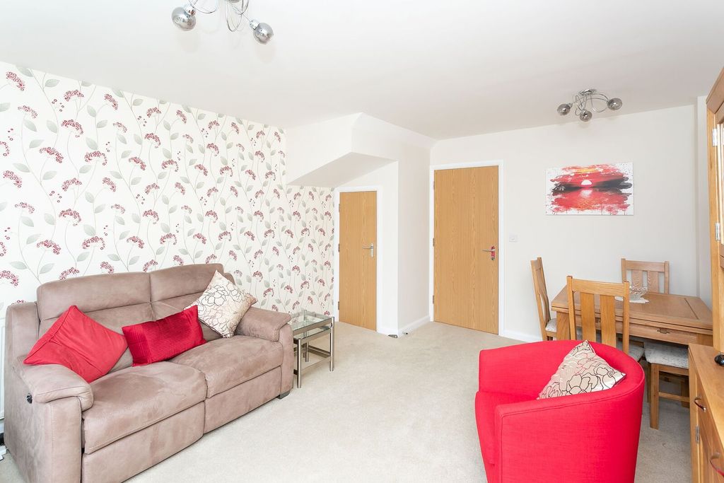 Property photo 3 of 15