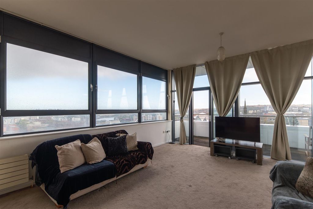 Property photo 3 of 18 9.Jpg