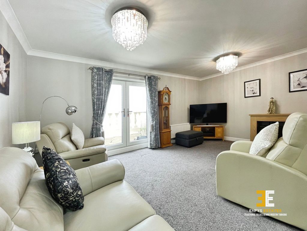 Property photo 3 of 28