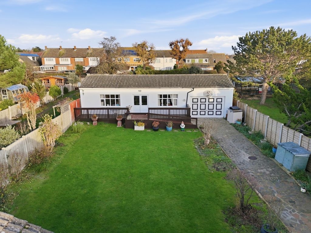 Property photo 3 of 32 Photo 27