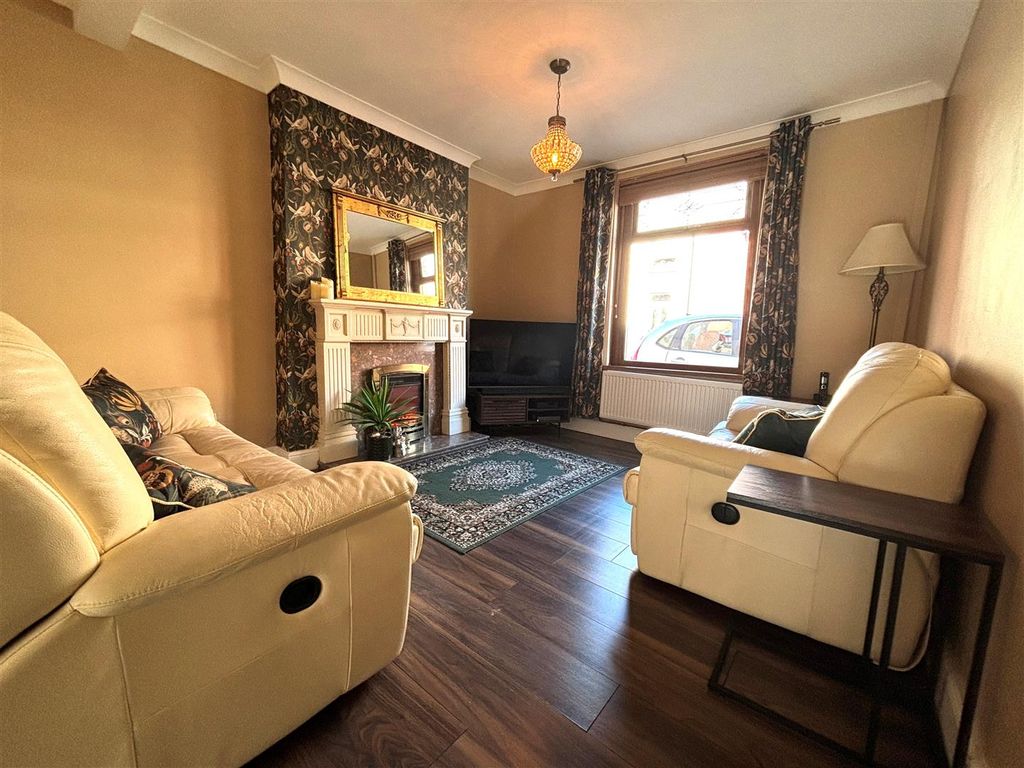 Property photo 3 of 24 16.Jpg