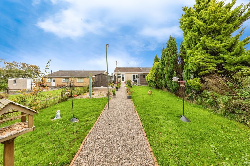 Property photo 3 of 17 Photo