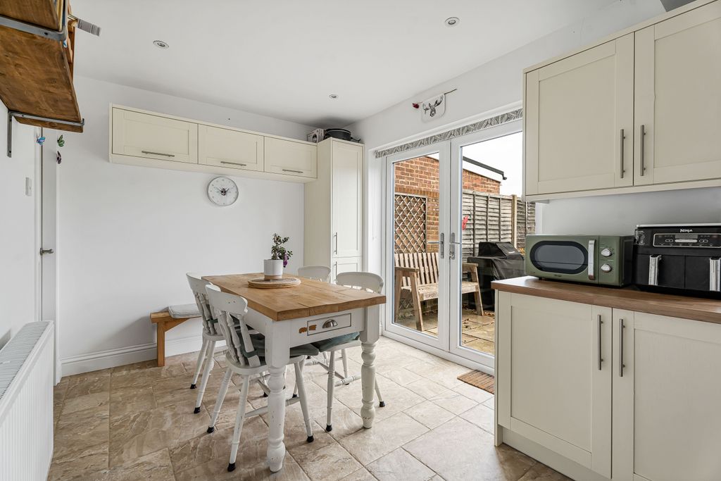 Property photo 3 of 15 Kitchen/Dining Room