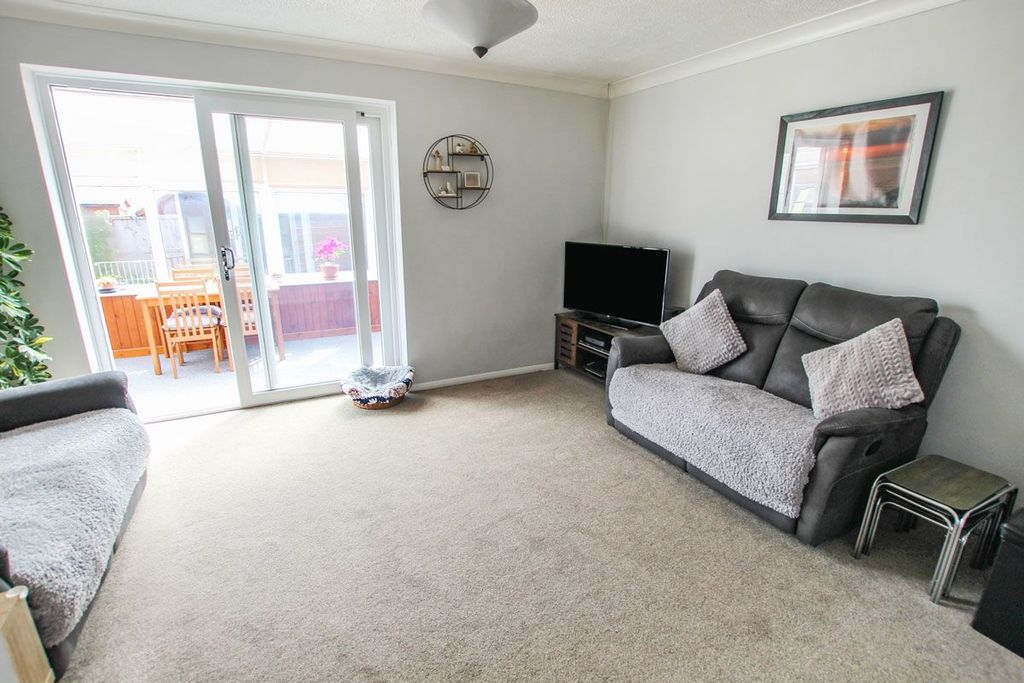 Property photo 3 of 18