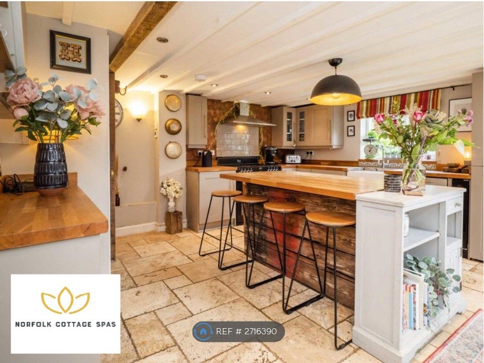 Property photo 2 of 20