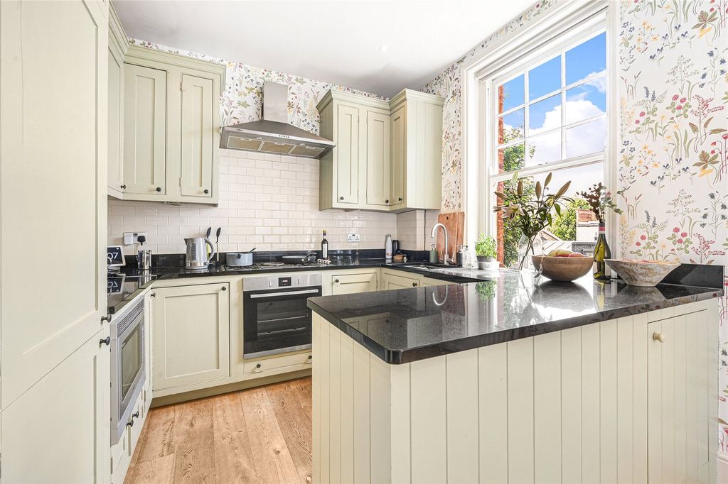 Property photo 2 of 15 Picture No. 25