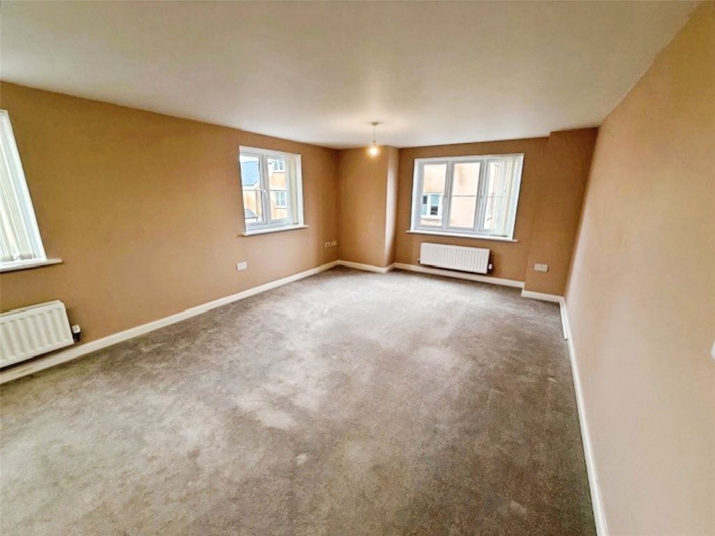 Property photo 3 of 8 Picture No. 06