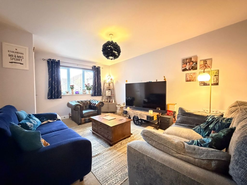 Property photo 2 of 14