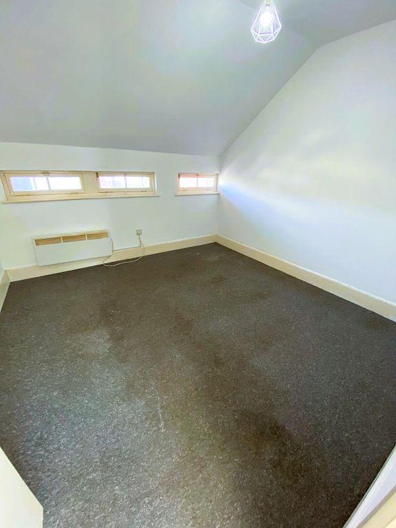 Additional image 4 of 2 bed flat to rentDock View Road, Barry CF63