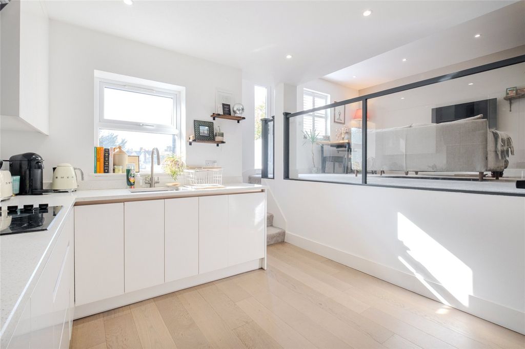 Property photo 1 of 9 Picture No. 07