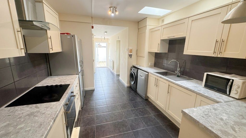 Property photo 2 of 9
