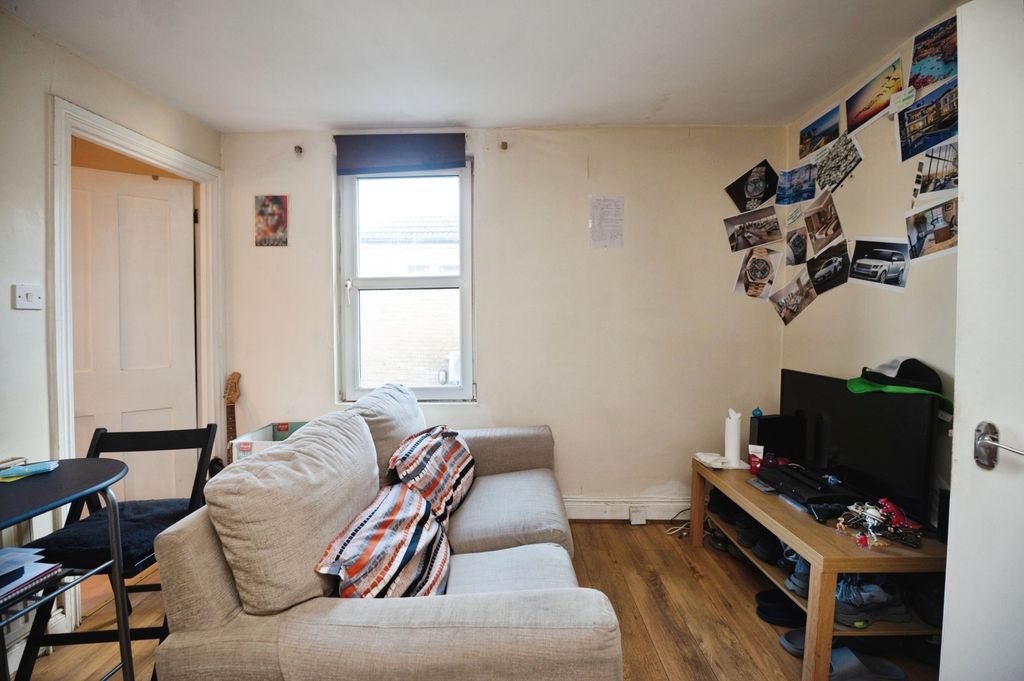 Property photo 3 of 13 2