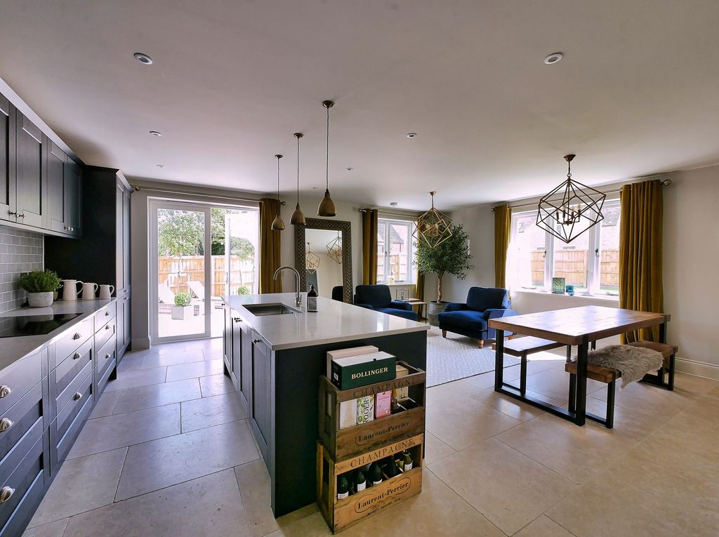 Property photo 2 of 19