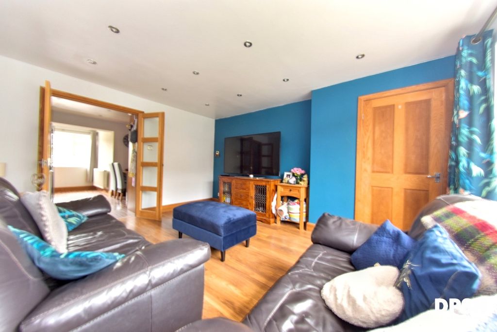 Property photo 3 of 26