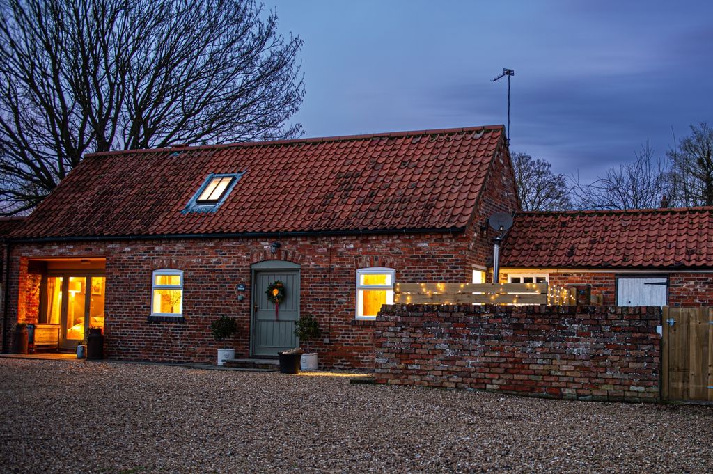 Property photo 1 of 11 The Bolthole-57