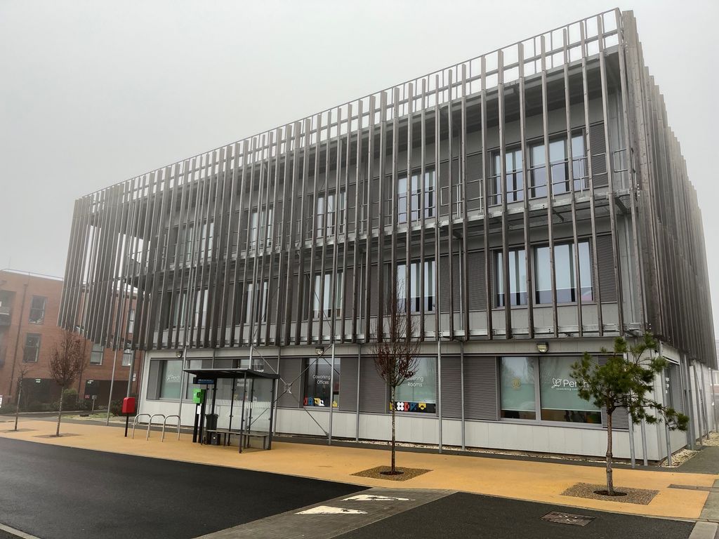 Property photo 1 of 2