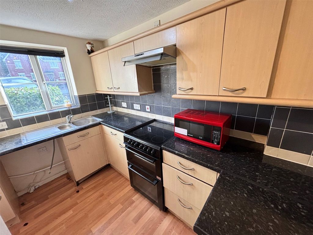 Property photo 3 of 12 Picture No. 02