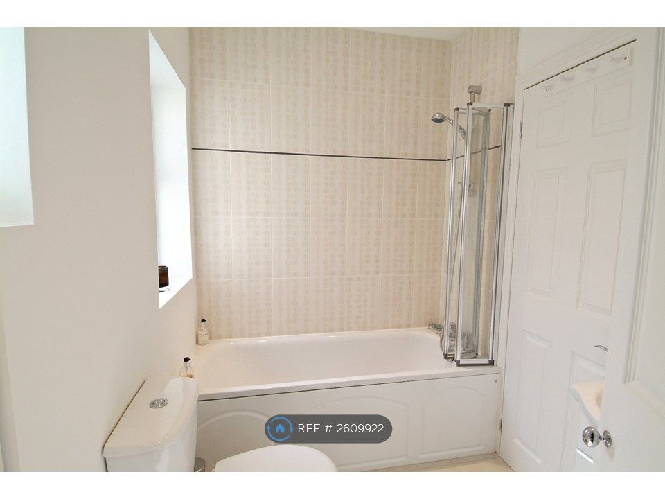 Property photo 2 of 15 Bathroom