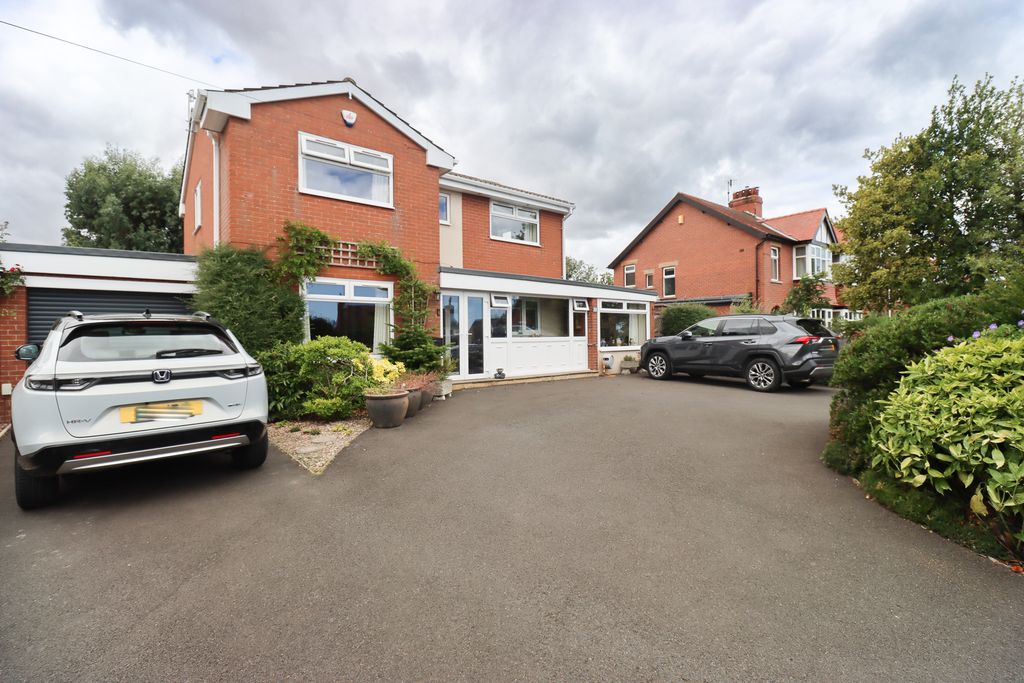 Property photo 1 of 37
