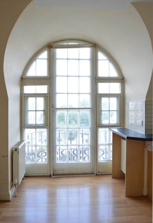 Property photo 3 of 6