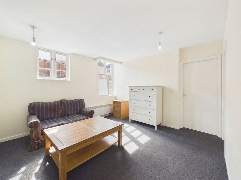 Property photo 2 of 6