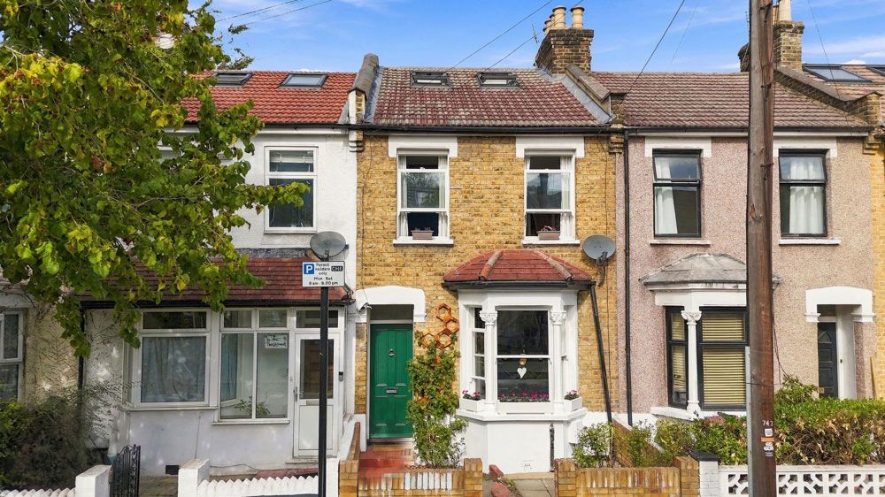 Property photo 1 of 37