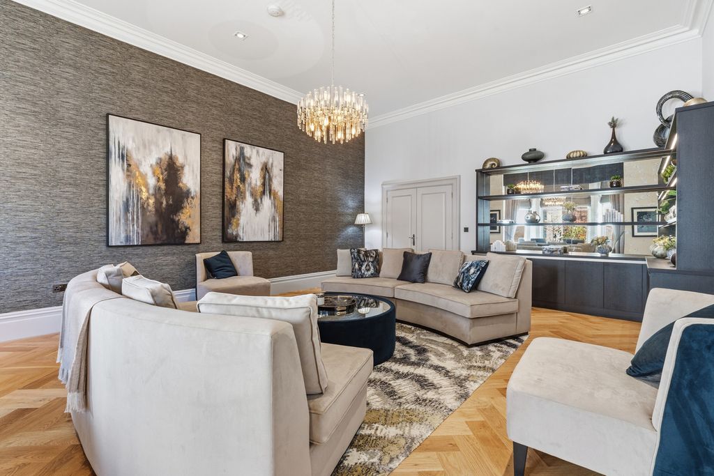 Property photo 2 of 47