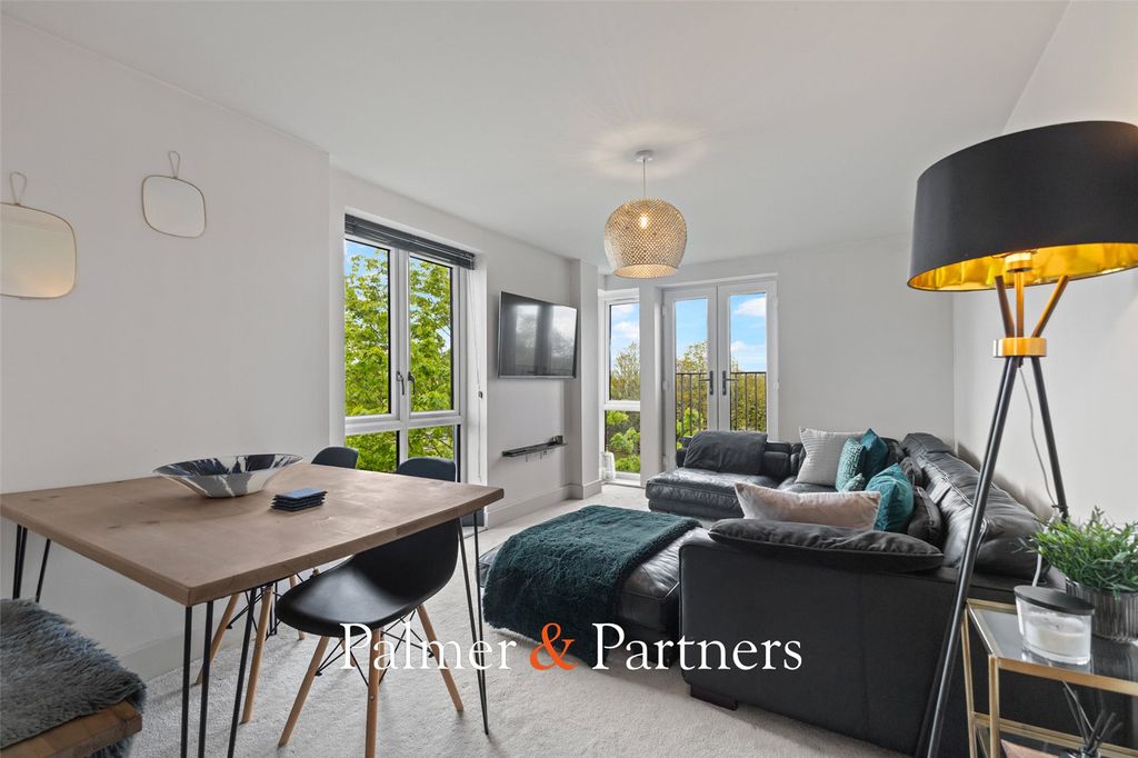 Property photo 2 of 17 Picture No. 09