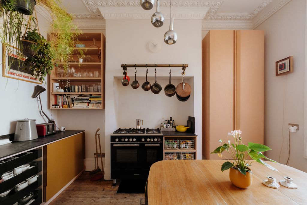 Property photo 1 of 28 Croft-Stleonards-Kingsroad-Interior-39