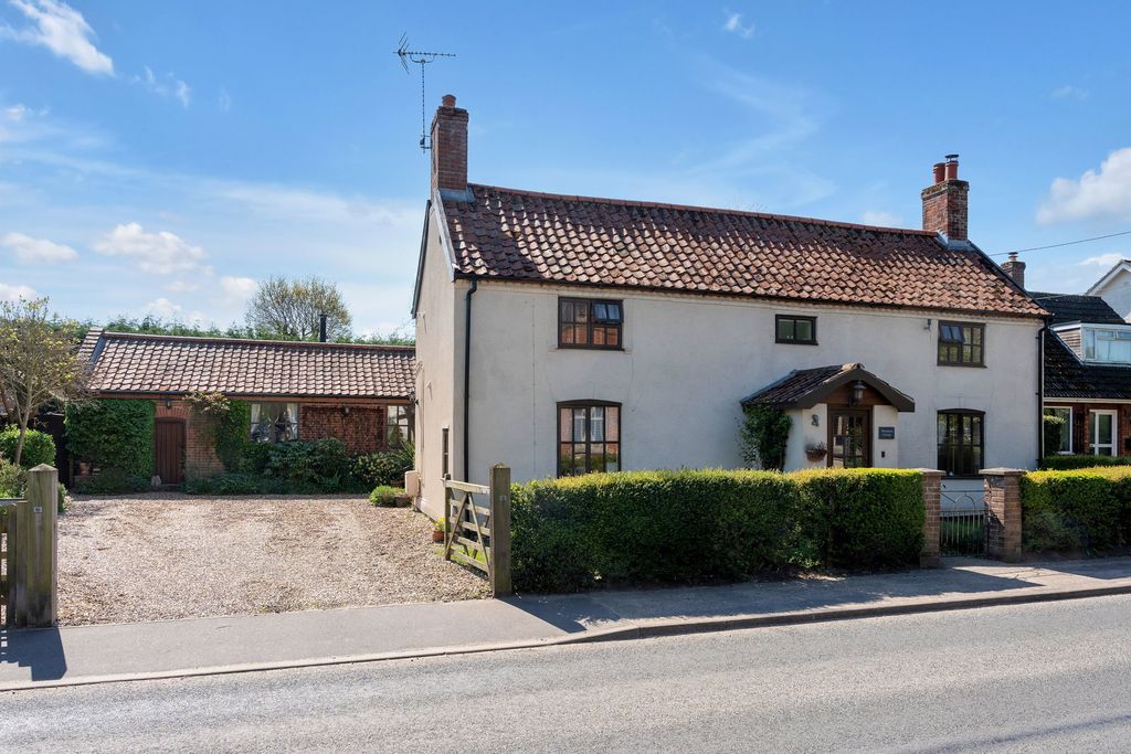 Property photo 2 of 47