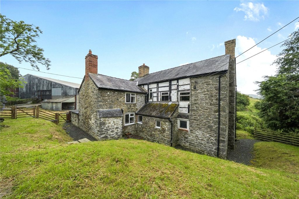 Property photo 3 of 40 Picture No. 10